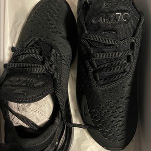 Nike Womens Air 270! Only worn twice. Please see the pictures